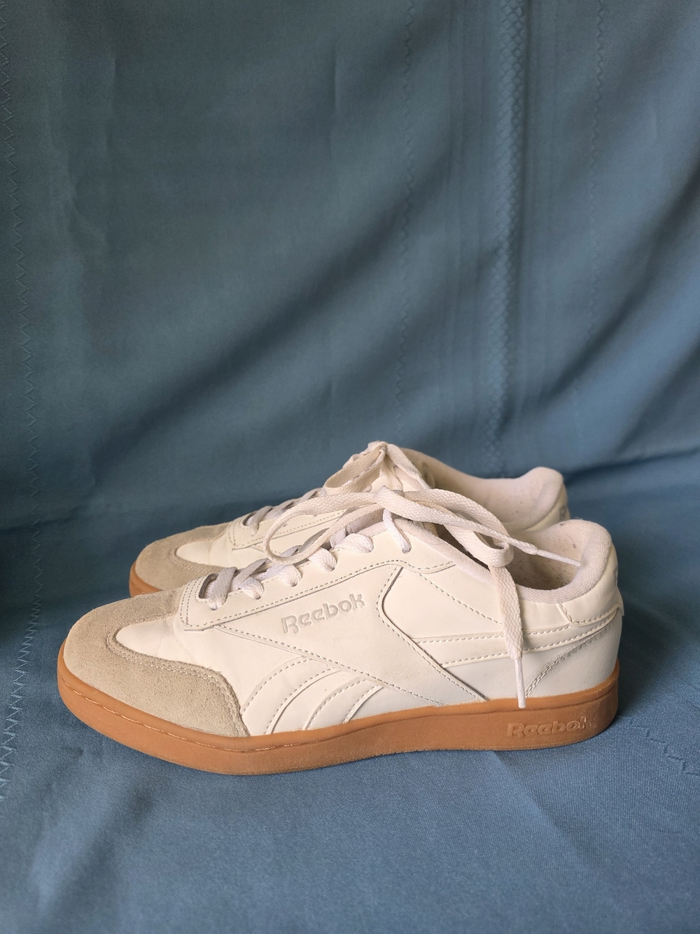Reebok Y2K Classic Leather White & Beige Gum Sole Sneakers Women’s 8.5